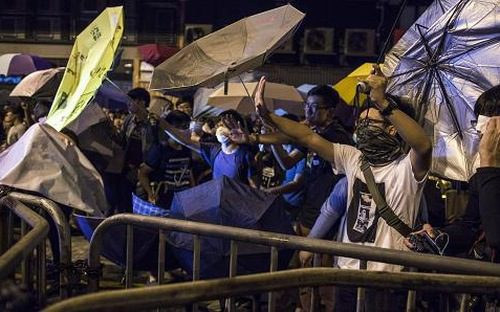 Biểu tình ở Hồng Kông ngày 6/11 - Ảnh: Bloomberg/CNBC.