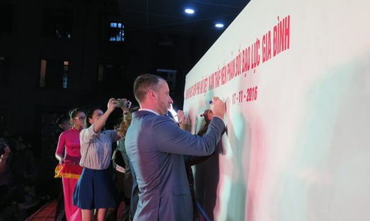 Cùng ký tên hưởng ứng thông điệp phản đối BLGĐ