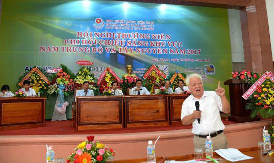Tiến sĩ Nguyễn Văn Khải tham luận tại Hội nghị