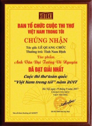 Bảng chứng nhận giải thưởng cuộc thi thơ “Việt Nam trong tôi” của tác giả Lê Quang Chức.