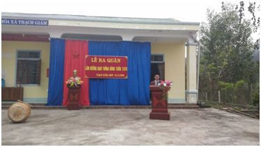 Đồng chí: Vang Hồng Chuyên chủ tịch UBND xã phát biểu tại lễ ra quân làm đường nông thôn năm 2018.