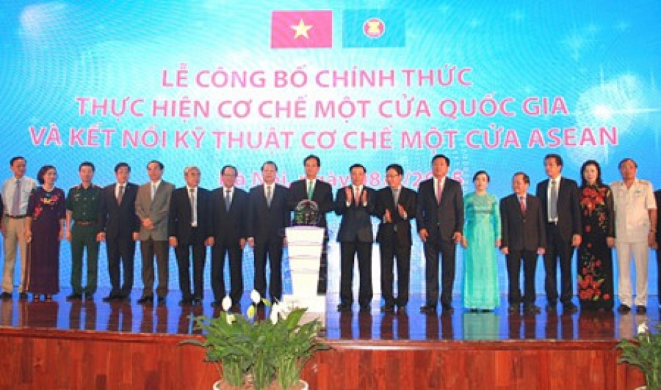 lễ công bố chính thứ thực hiện cơ chế một của quốc gia và kết nối kỹ thuật cơ chế một của ASEAN năm 2015.