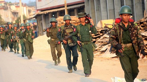 Quân đội Myanmar chiến đấu với phiến quân để giành quyền kiểm soát Kokang tháng 3/2015.