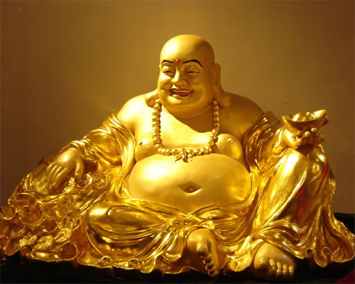 Bạn có thể đặt tượng phật Di Lạc trong nhà. Phật cười có thể mang lại nhiều thành công, sự trợ giúp, vận may.