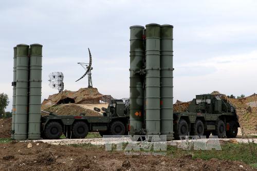 Hệ thống phòng thủ tên lửa S-400 Triumf của Nga. Ảnh: AFP/TTXVN