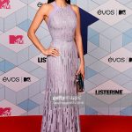 tham-ema-2016-martin-garrix-xuat-hien-cuc-dien-trai-cung-dan-sao-gioi-11