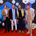 tham-ema-2016-martin-garrix-xuat-hien-cuc-dien-trai-cung-dan-sao-gioi-14