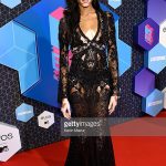 tham-ema-2016-martin-garrix-xuat-hien-cuc-dien-trai-cung-dan-sao-gioi-17