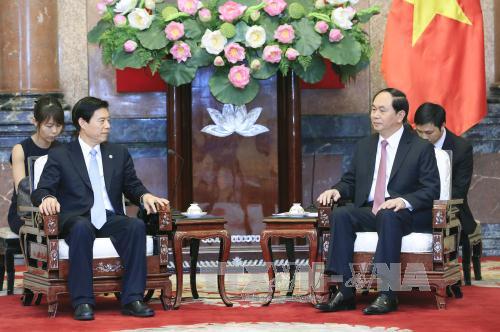 Chủ tịch nước Trần Đại Quang tiếp Bộ trưởng Thương mại Trung Quốc