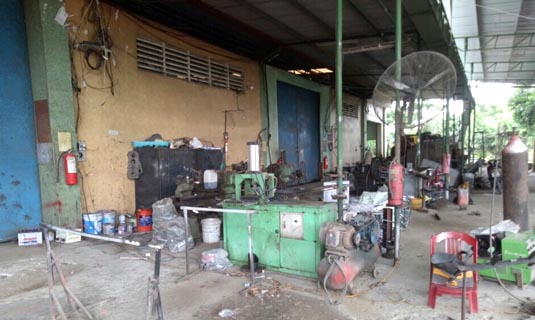 Ngày 19/7, Cty Hoàng Thắng vắng vẻ từ ngoài vào trong