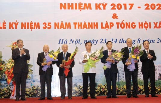 Vinh danh các đồng chí Chủ tịch, Phó Chủ tịch Tổng hội qua các thời kỳ.