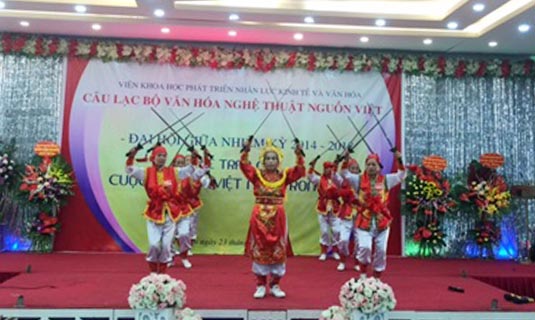 (Tiết mục văn nghệ của chi hội tỉnh Bắc Giang)