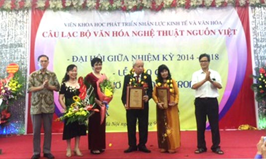 (Tác giả nhận giải nhất cuộc thi)