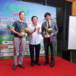 3 Ông Ngân Văn Chuyên Phó TGĐ Tập đoàn GFS (ngoài Cùng Bên Trái) Nhận Kỷ Niệm Chương Tại Lễ Trao Giải