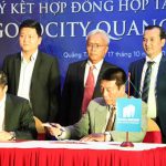Chứng Kiến Lễ Ký Kết Hai Bên