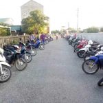 Hình ảnh đẹp Xe Máy Xếp Hàng Thẳng Tắp Của Các Phụ Huynh Chờ đón Con