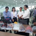 Ông Motoyuki Nakamura Phó Tổng Giám đốc Công Ty Tri Việt KCN Trà Nóc, Giới Thiệu Các Sản Phẩm Xk Với Chủ Tịch UBND Thành Phố Cần Thơ