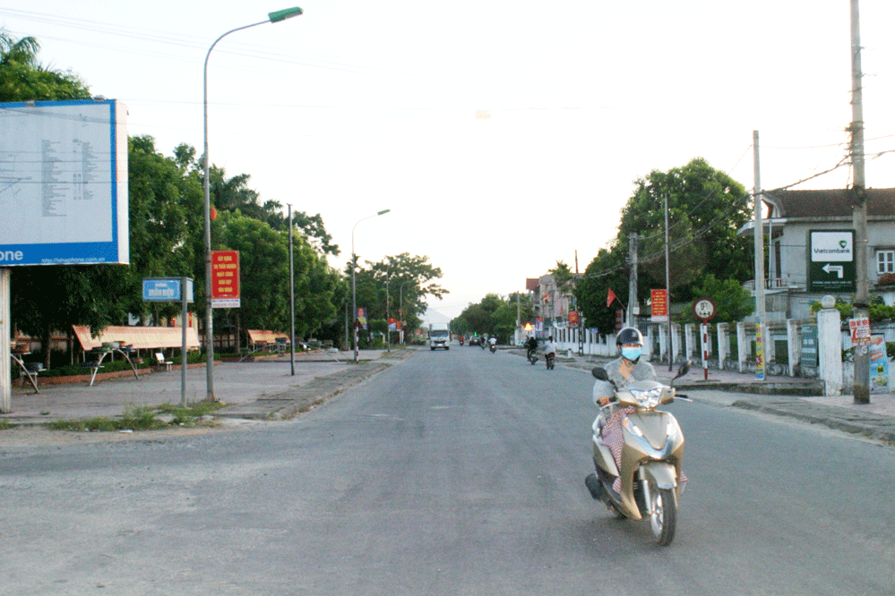 Cảnh quan đồng bộ Thị Trấn Nghèn.