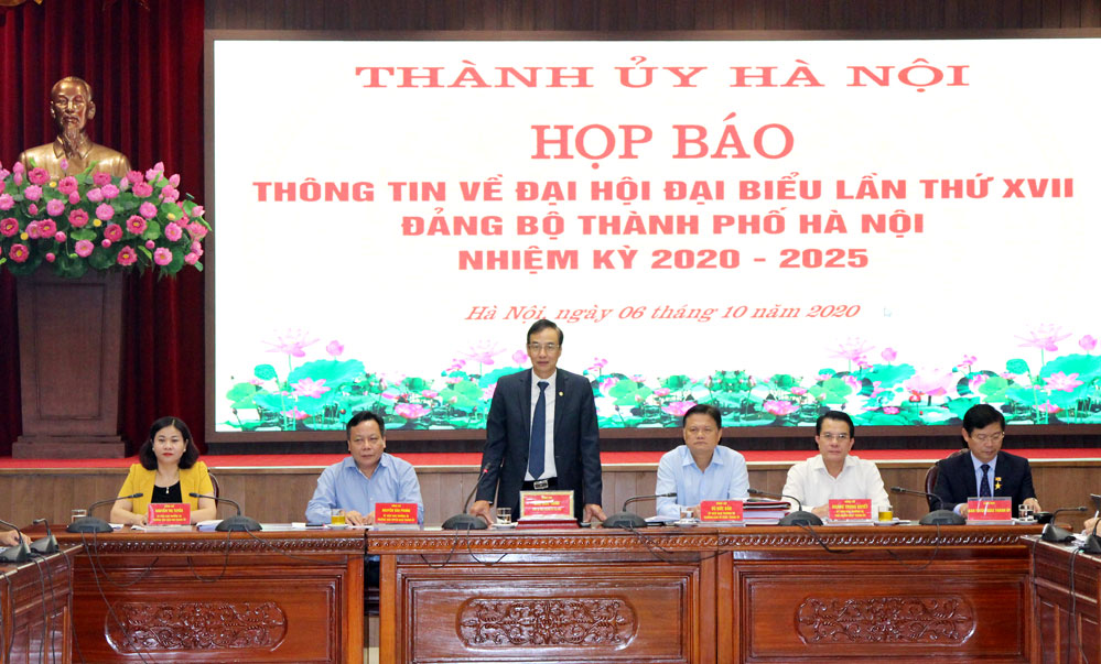 Quang cảnh cuộc họp báo.