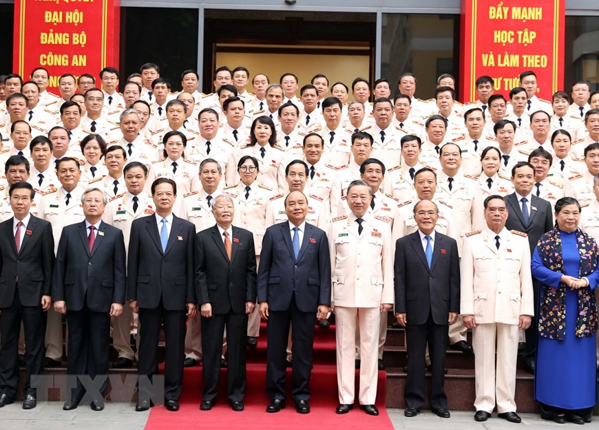 Các đồng chí lãnh đạo và đại biểu đến dự Đại hội đại biểu Đảng bộ CATW lần thứ VII, nhiệm kỳ 2020 - 2025