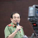 Thiếu tướng Vũ Xuân Viên -Giám đốc Công an TP Đà Nẵng trả lời báo chí.Ảnh NĐB