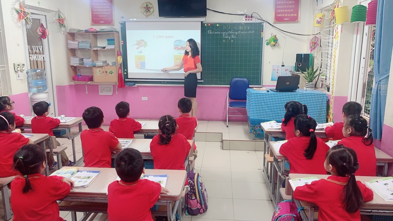Một giờ học của học sinh lớp 1