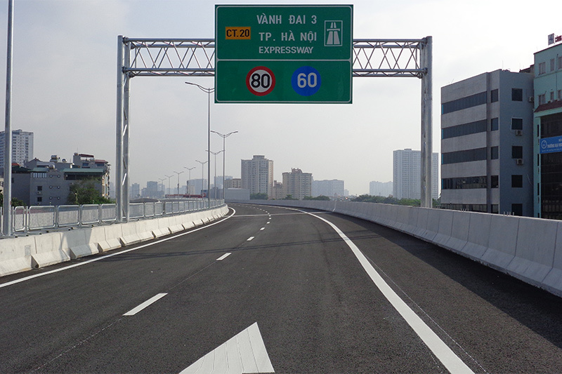 Quy định tốc độ xe chạy trên đường từ 60-80 km/h