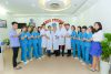 BS Ngô Tùng Châu cùng với cộng sự