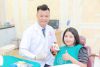 BS Ngô Tùng Phương vừa hoàn thành ca trồng răng