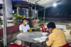 CSGT làm việc với lái xe đông lạnh chở 15 người thông chốt