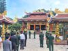 Toàn cảnh dâng hương, dâng hoa tại Nhà bia tưởng niệm Sư đoàn 10