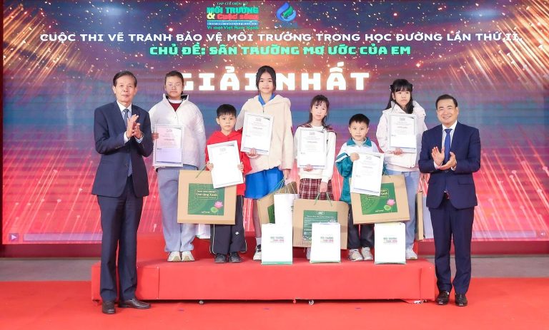Ấn tượng Lễ trao giải Cuộc thi vẽ tranh Bảo vệ môi trường trong học đường lần thứ II, chủ đề “Sân trường mơ ước của em”